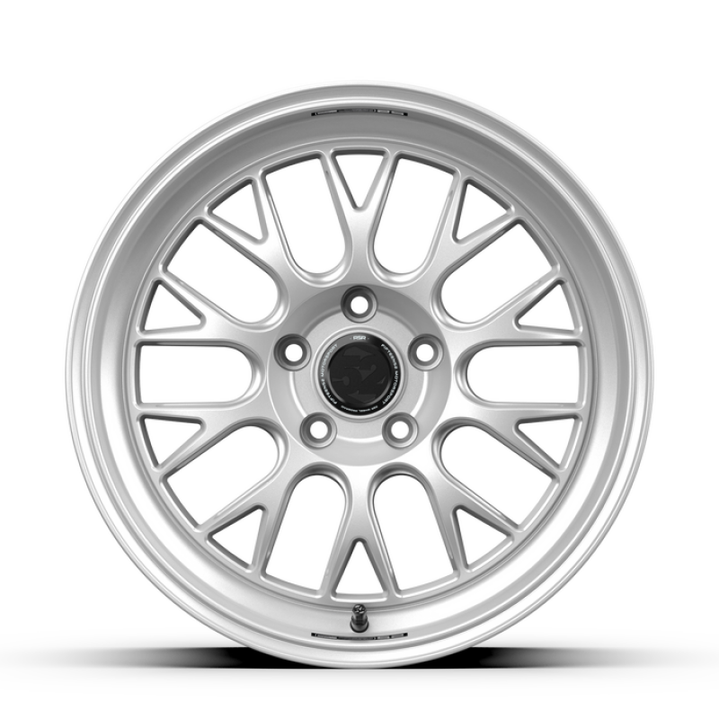 fifteen52 Holeshot RSR 18x9.5 5x120 22mm ET 72.56mm Center Bore Radiant Silver