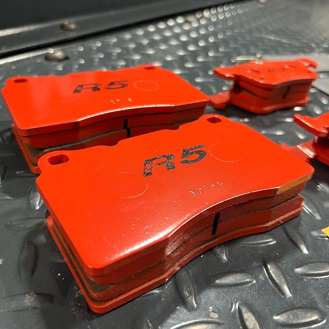Paragon Front Pads - Street/Sport/Light Track/Track (DE5/FL5/FK8/Evo/STI/350z/370z)
